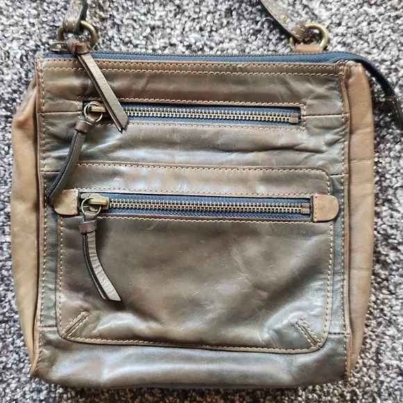 Fossil Genuine Leather Crossbody Purse Bag - Picture 2 of 5